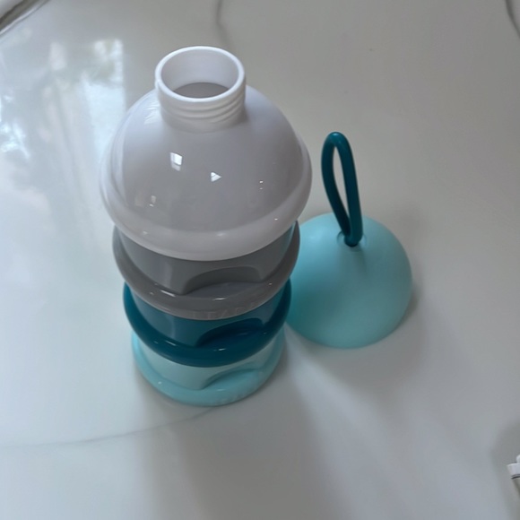 Baby travel utensils with case and formula/ snack dispenser - Picture 6 of 7